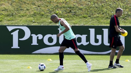 Pepe apresenta melhorias no regresso aos treinos