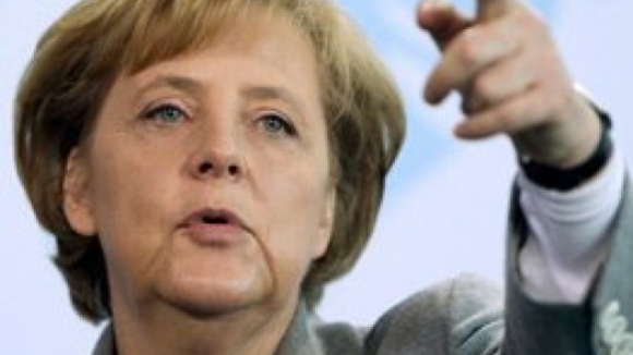 Angela Merkel eleita chanceler alemã pelos deputados para terceiro mandato
