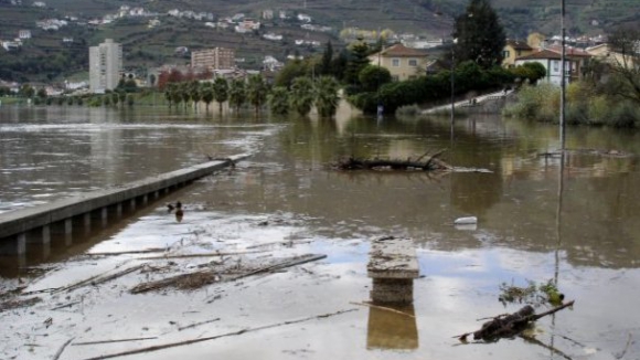 Rio Douro desceu um metro e meio na R&eacute;gua