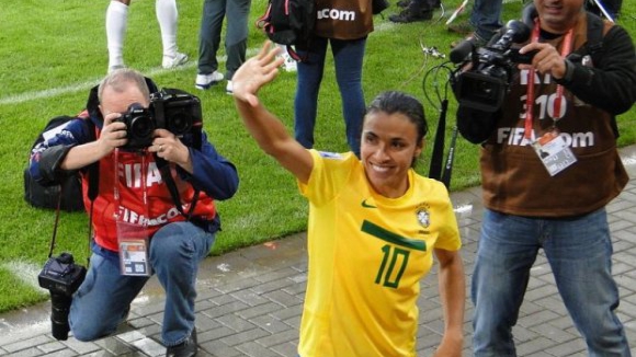 Brasileira Marta declara-se fã de Ronaldo e elogia percurso de Helena Costa