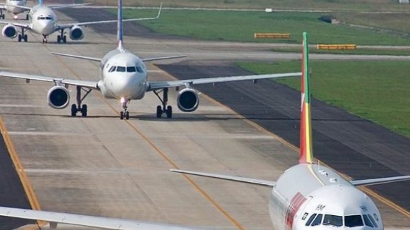 Governo venezuelano acusa companhias aéreas de desviarem voos