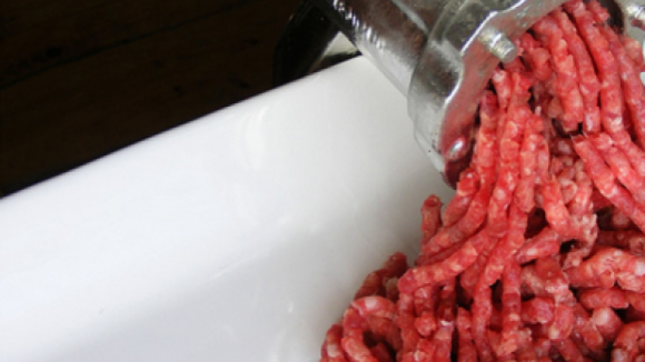 Secretário de Estado da Alimentação afasta hipótese de proibir venda de carne picada