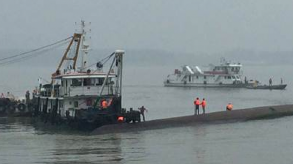 Mais de 440 pessoas ainda desaparecidas após naufrágio no rio Yangtze, na China