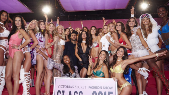 Anjos arrasam no Victoria&rsquo;s Secret Fashion Show 2015