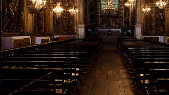 Vozes da religi&atilde;o cat&oacute;lica pronunciam-se contra cartaz do BE