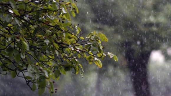Temperaturas voltam a subir no fim de semana depois de sexta-feira com chuva