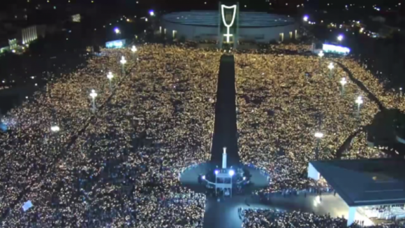 Francisco cumpre metade do trajeto a p&eacute; at&eacute; &agrave; Capelinhas das Apari&ccedil;&otilde;es