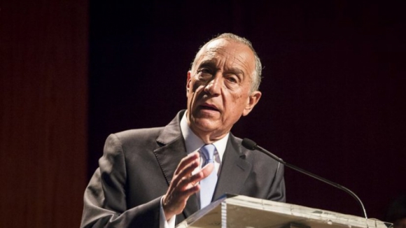 Marcelo diz que investiga&ccedil;&atilde;o a Tancos tem que acontecer "doa a quem doer"