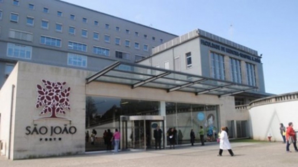 Enfermeiros do Hospital São João no Porto fazem duas horas de greve na quinta-feira
