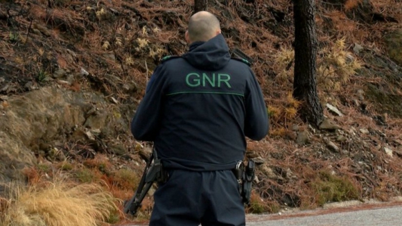 GNR e bombeiros fazem buscas por mulher desaparecida em Boticas