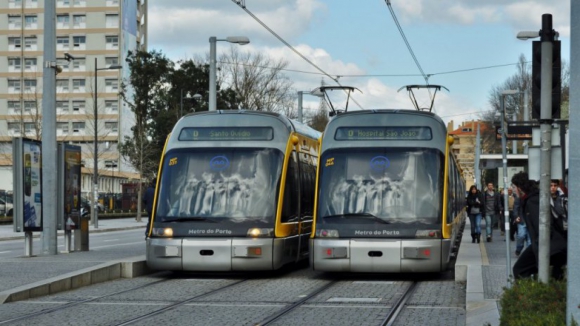 Reposta circulação do metro na ponte Luiz I entre o Porto e Gaia