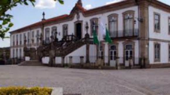 Covid-19: Câmaras do distrito de Vila Real suspendem feiras e serviços