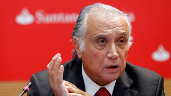 Presidente do conselho de administração do Santander é a segunda vítima do Covid-19 em Portugal