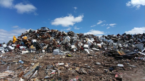 Lousada admite tribunal para impedir deposição de resíduos oriundos de Itália