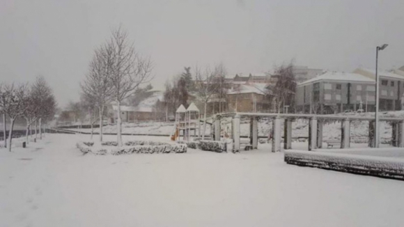 Aulas suspensas em Montalegre devido à queda de neve