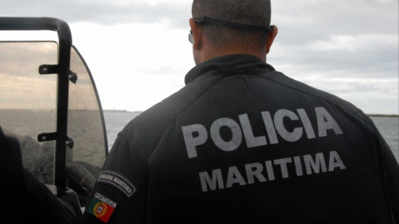 Navio à deriva ao largo de Viana do Castelo após incêndio na casa das máquinas