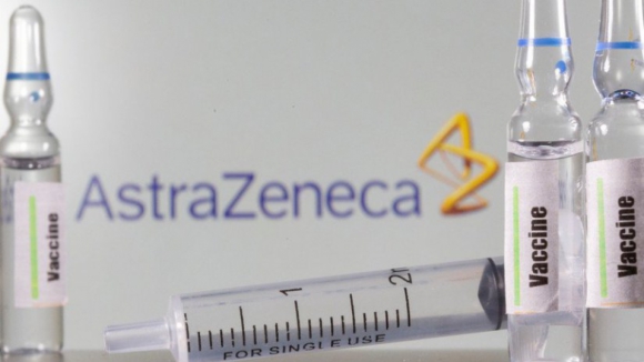  Reino Unido aprova vacina Universidade de Oxford/AstraZeneca