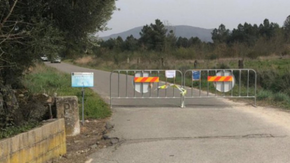Portugueses e espanhóis reclamam reabertura da fronteira de Bemposta