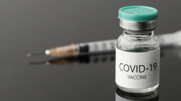 Covid-19: Cerca de 100 mil pessoas vacinadas quinta-feira, meta antecipada uma semana