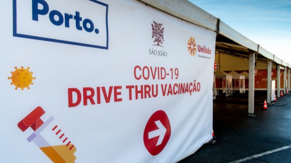 Perto de três milhões de portugueses com vacinação completa contra a Covid-19