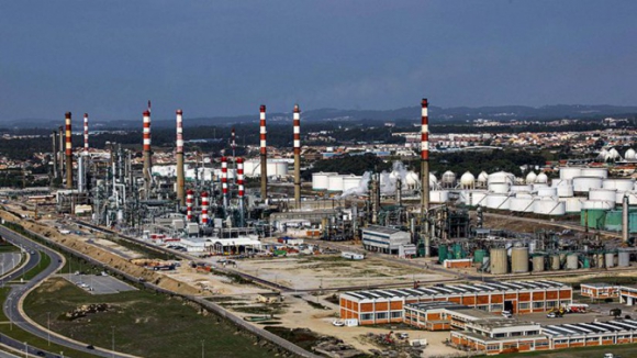 Fecho de refinaria representa perdas de 5% do PIB em Matosinhos e 1% na AMPorto