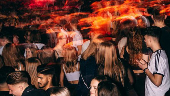 Bares e discotecas podem reabrir a partir de 01 de outubro