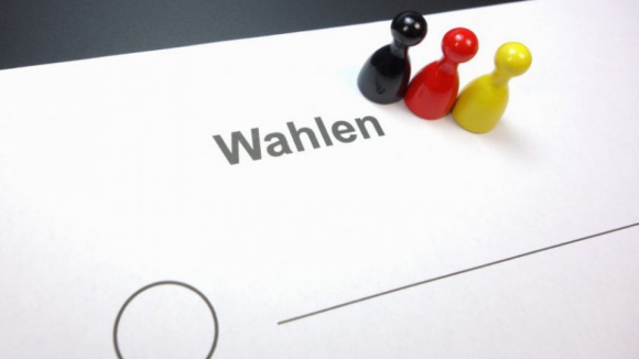 Alemanha: Conservadores querem formar governo apesar de recuo - Laschet