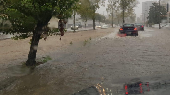 Proteção Civil ativa alerta amarelo devido ao risco de cheias e inundações