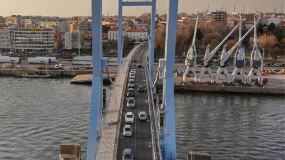 Ponte móvel de Leixões vai fechar durante duas semanas