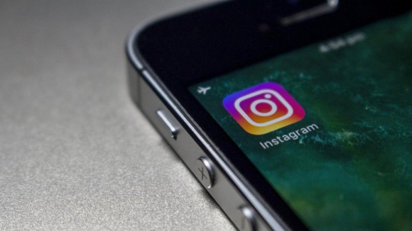 Rede social Instagram esconde publicações que mencionam aborto