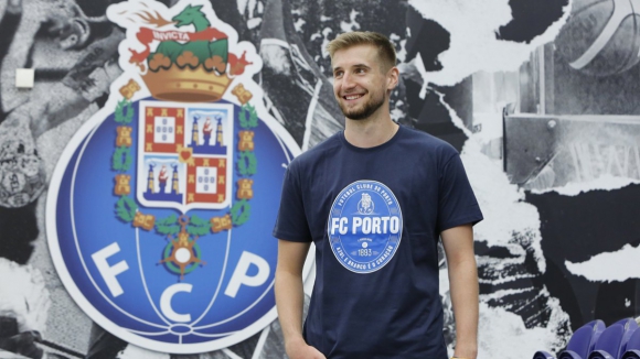 FC Porto (Basquetebol): Vlad Voytso vai continuar de azul e branco