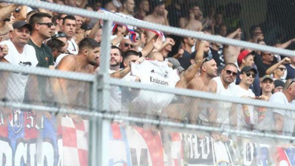 Adeptos do Hajduk Split cantam “Força Benfica” no D. Afonso Henriques. Veja o vídeo