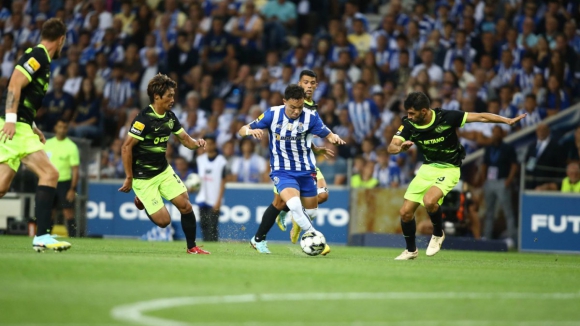 “Temos de manter os pés bem assentes no chão e continuar focados”. A reação dos jogadores do FC Porto à vitória no clássico
