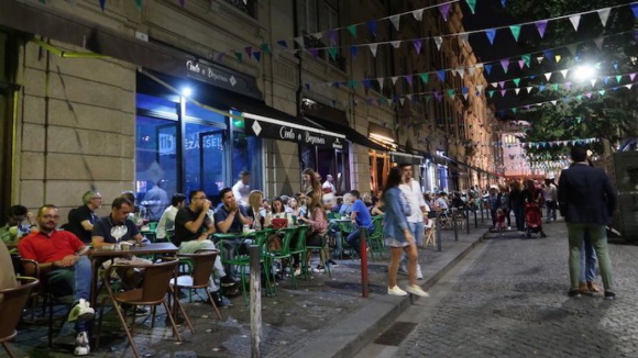Empresários apostam em segurança privada para colmatar insegurança da noite no Porto