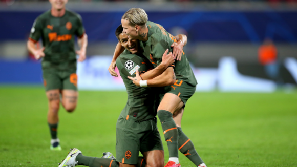 Shakhtar Donetsk surpreende e vence RB Leipzig (4-1)