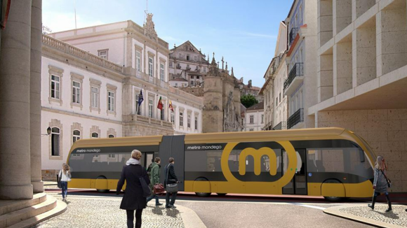 Câmara de Coimbra defende alargamento do 'metrobus' a norte e à margem esquerda