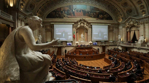 Assembleia da República celebra o bicentenário da Constituição de 1822