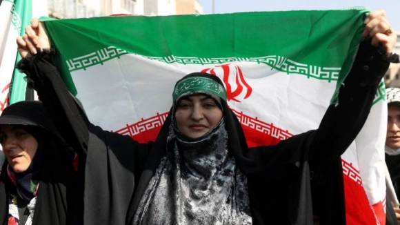 Protestos no Irão continuam na 12ª noite consecutiva
