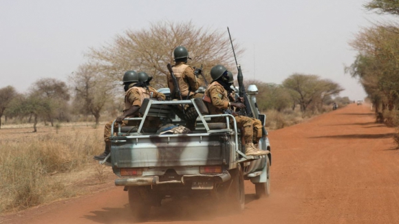Novo golpe militar no Burkina Faso não é "passo positivo", afirma João Gomes Cravinho 