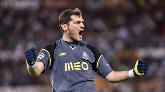 "Este rapaz vai ser um fenómeno". Iker Casillas rendido ao talento de Diogo Costa