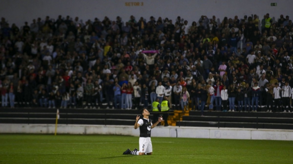 Na festa da Ta&ccedil;a foi o Caldas que deu m&uacute;sica ao Benfica. Foi preciso ir aos penaltis para os encarnados vencerem