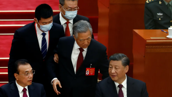 Congresso do Partido Comunista Chinês. O que pode ter levado à retirada forçada de Hu Jintao?