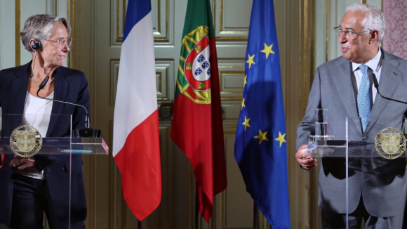 França promete a António Costa empenho para rápido avanço das interconexões