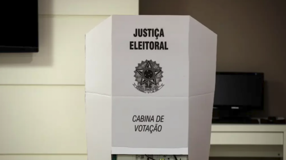 Eleições no Brasil. Mais de 7.500 votantes na abertura das urnas em Lisboa