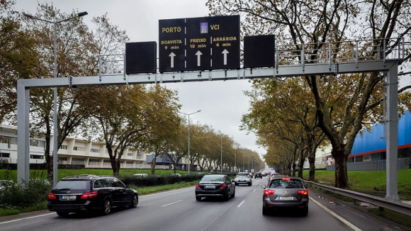 Porto com novos painéis de mensagem variável espalhados pela cidade