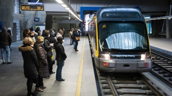 Metro do Porto reforça linhas Vermelha e Verde