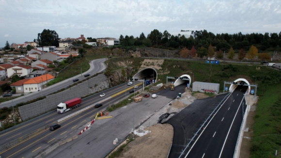 Circula na A4? A partir desta quinta-feira já pode passar na galeria sul do túnel de Águas Santas