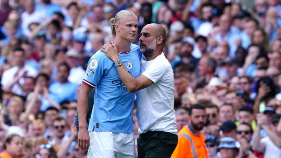 "Odeio quando o Haaland marca tr&ecirc;s golos, fico invejoso". Guardiola reage com ironia a Ibrahimovic