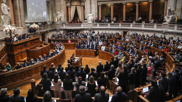 Conselho Nacional do PSD aprova propostas de revisão constitucional com duas abstenções