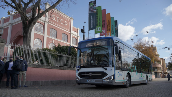 STCP volta a estender prazo do concurso para aquisição de 48 autocarros elétricos